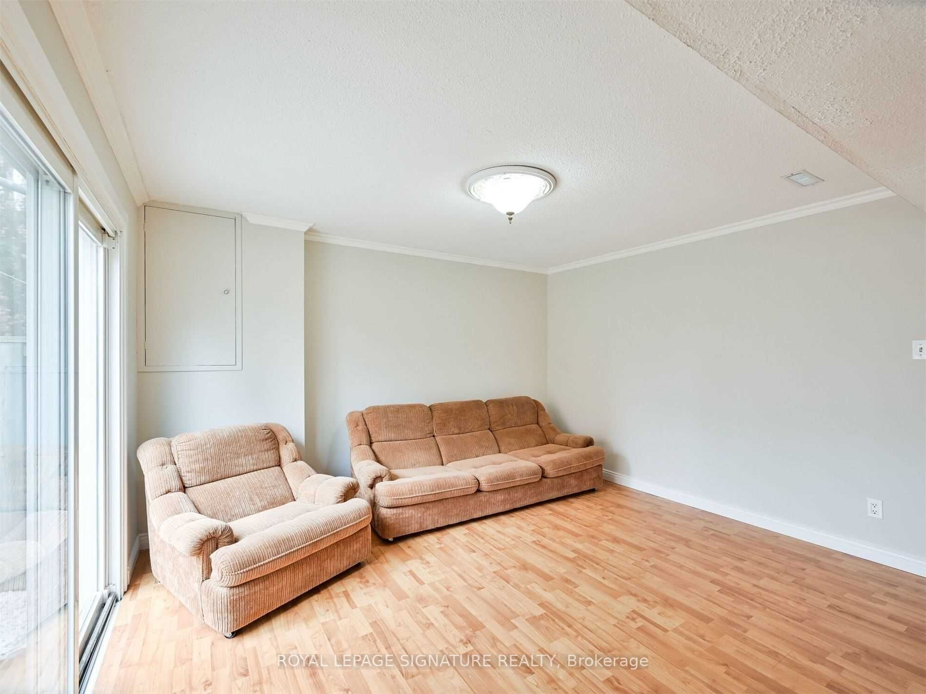 1221 Dundix Rd, #101