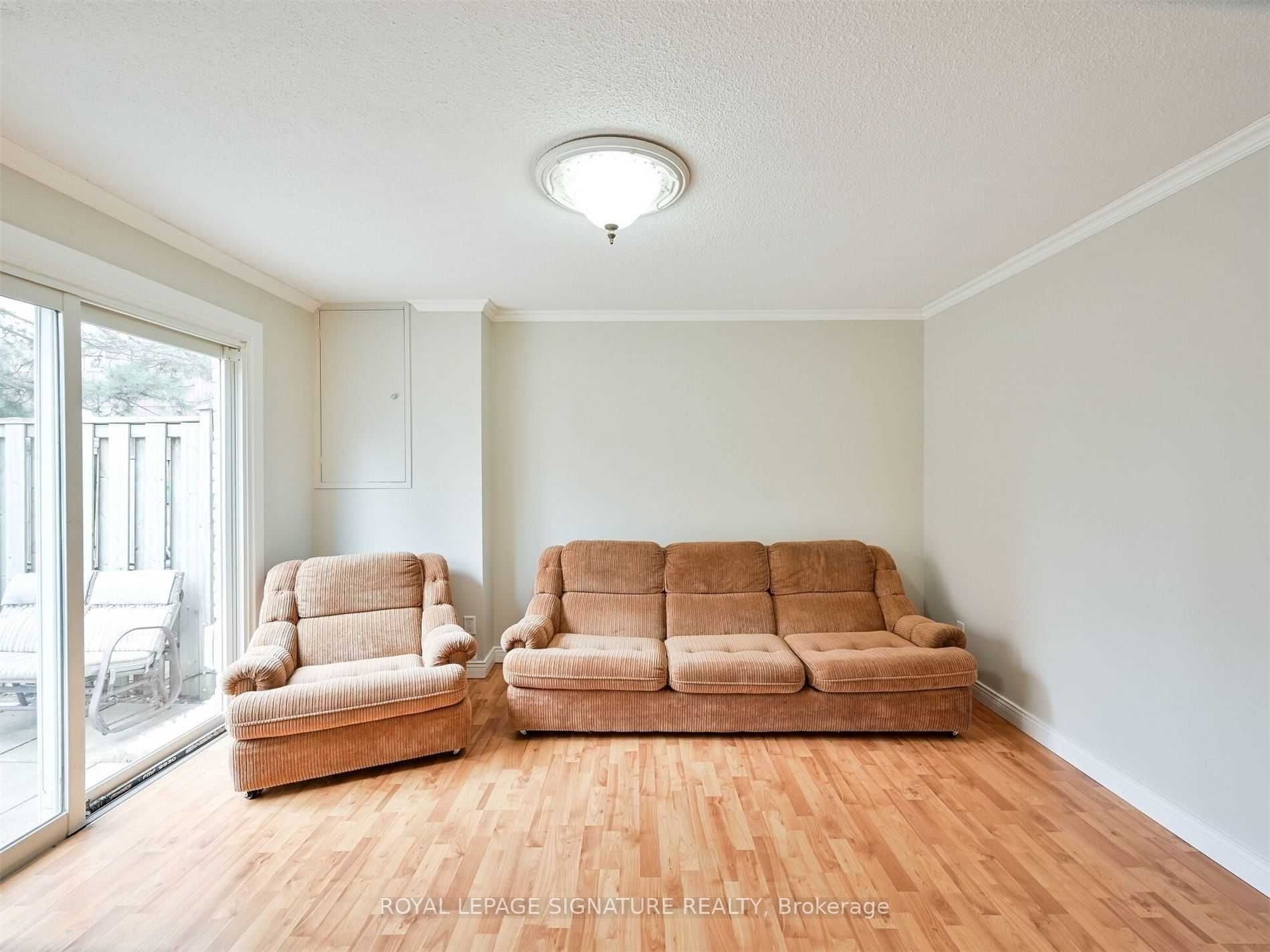 1221 Dundix Rd, #101