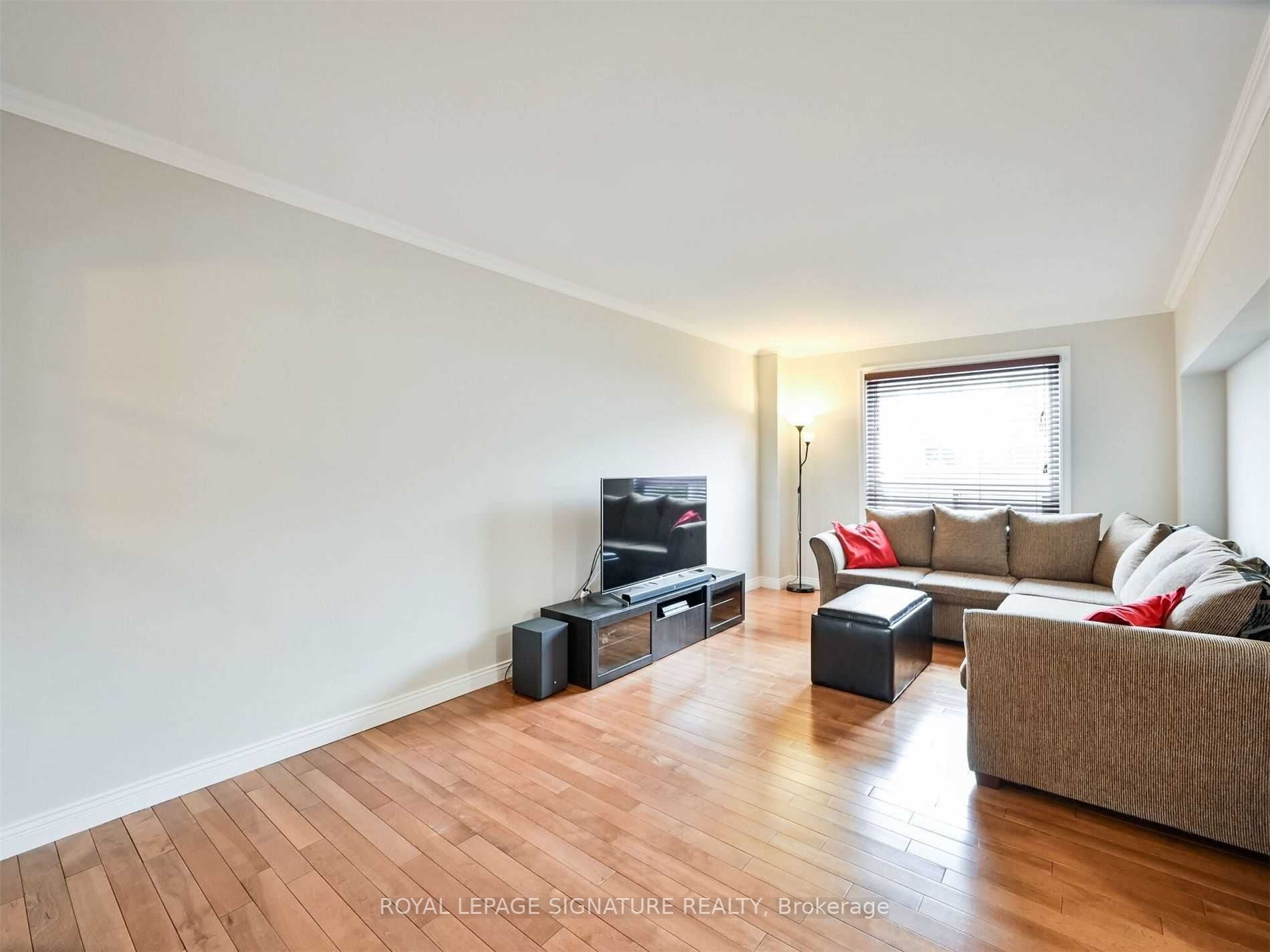 1221 Dundix Rd, #101