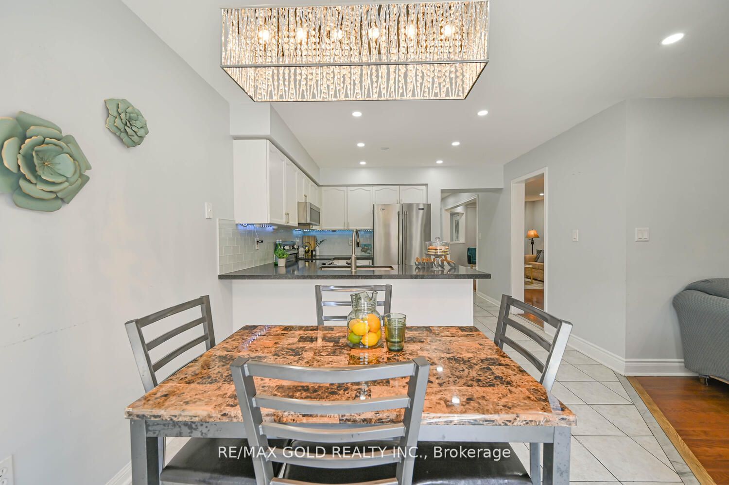 10 Narrow Valley Cres