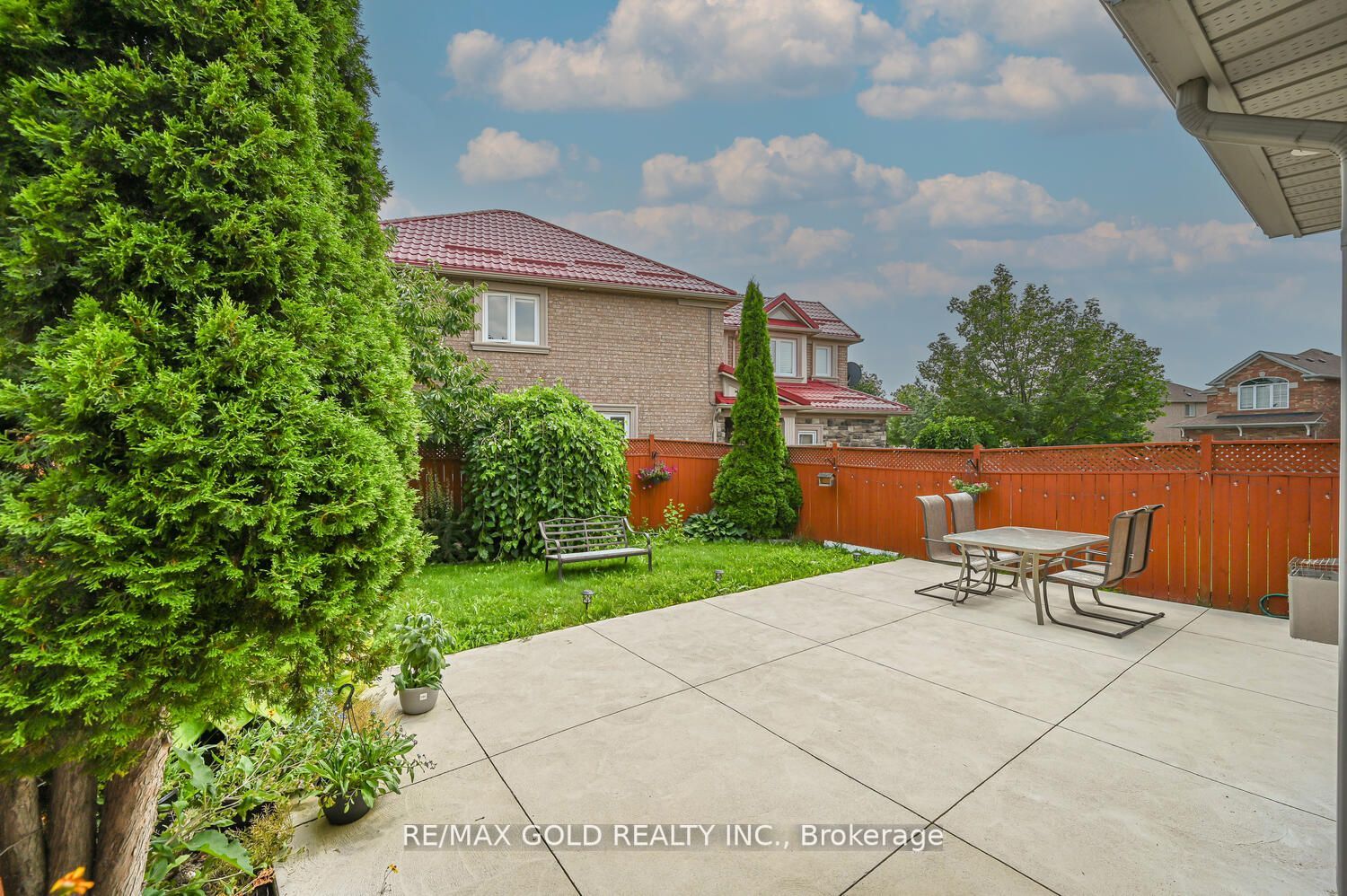 10 Narrow Valley Cres