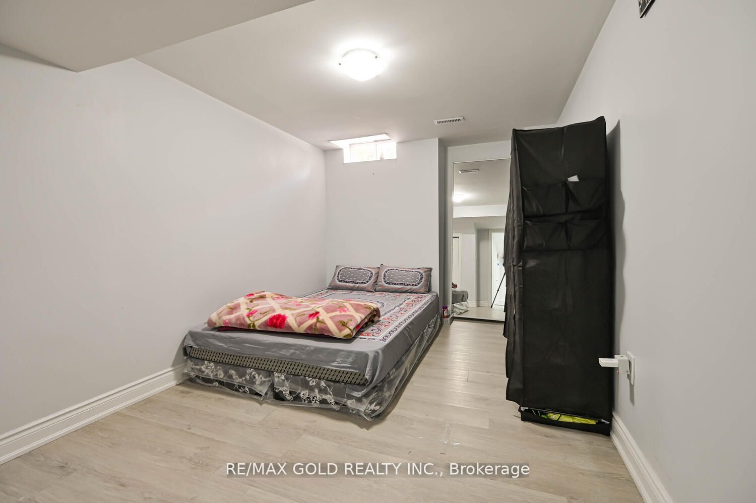 10 Narrow Valley Cres