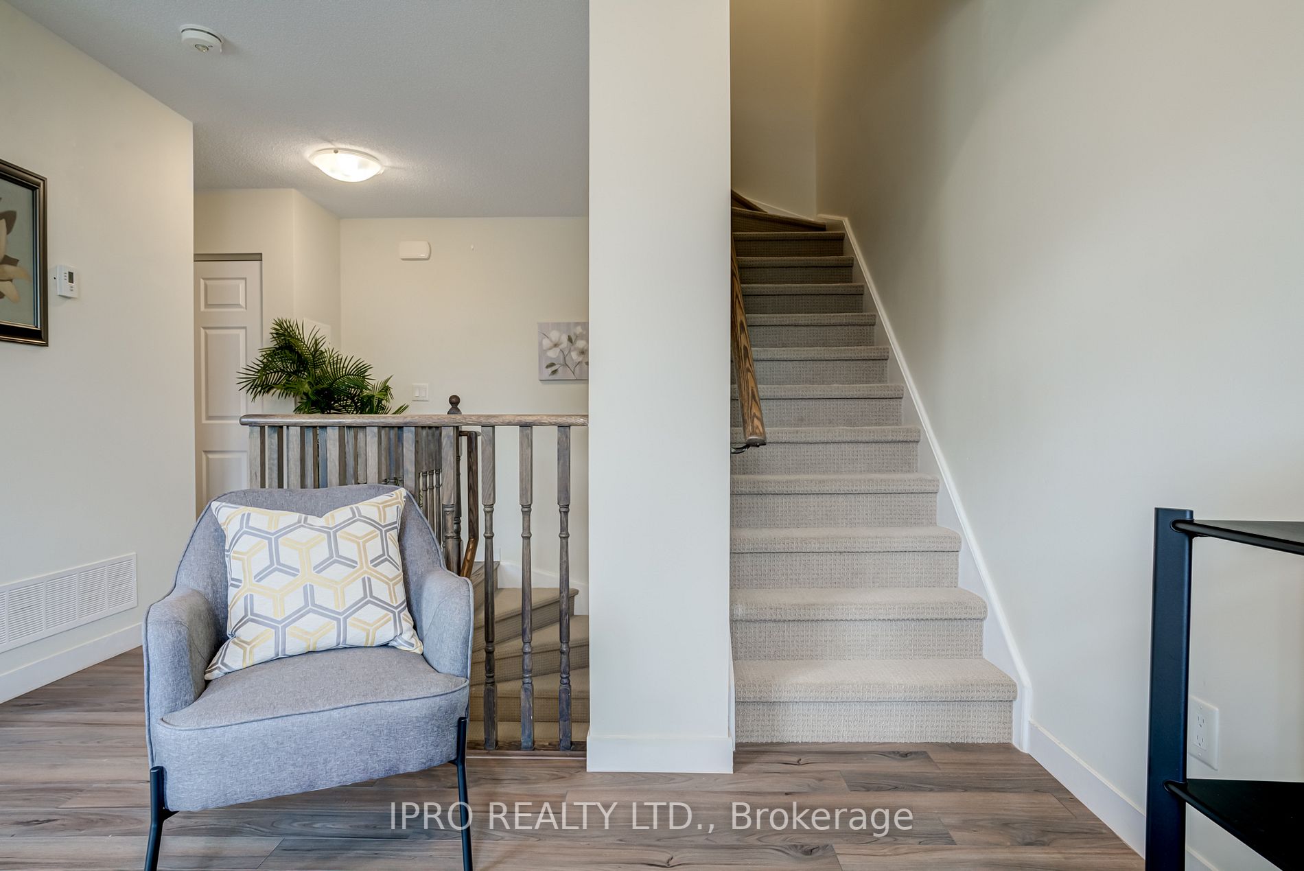 6 Bicknell Ave, #10