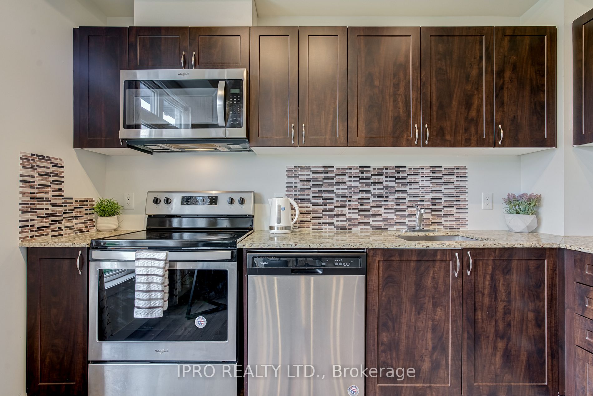 6 Bicknell Ave, #10
