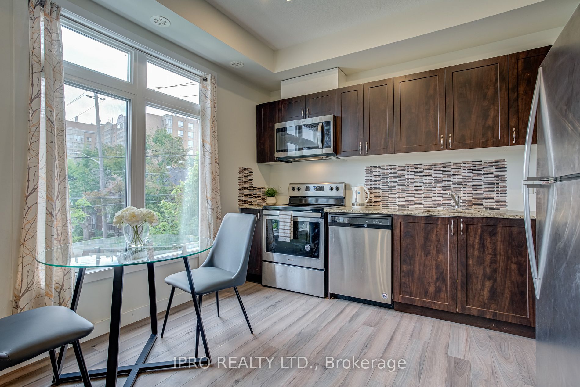 6 Bicknell Ave, #10