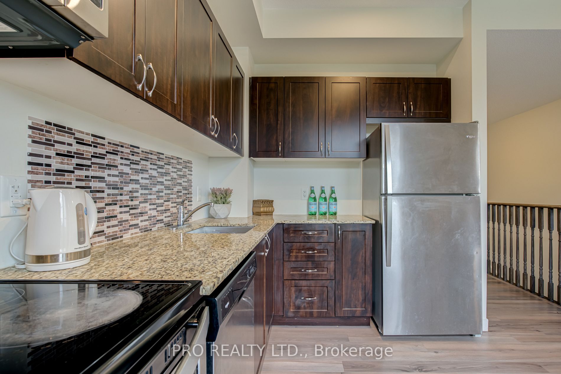 6 Bicknell Ave, #10