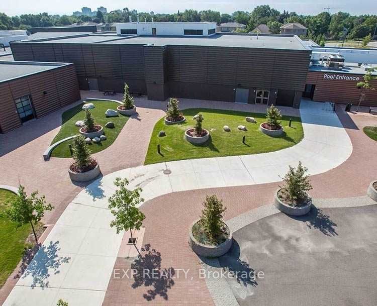 2231 Wyandotte Dr