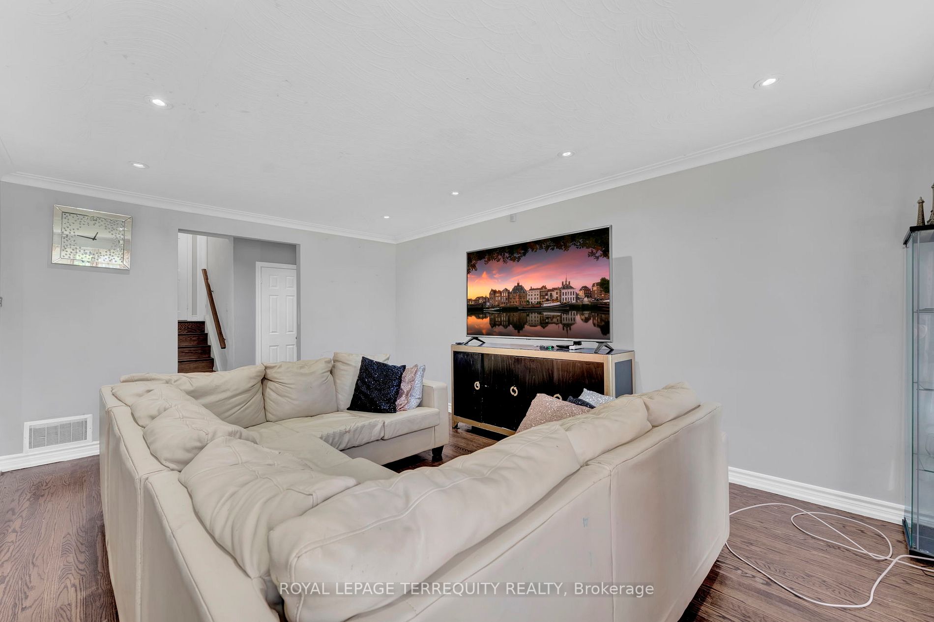 Listing W6726372 - Large Photo # 4