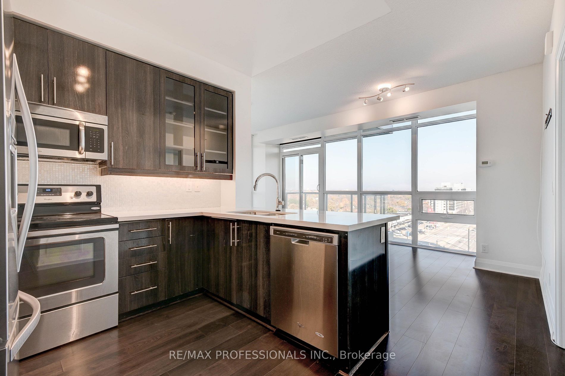 1185 The Queensway, #815