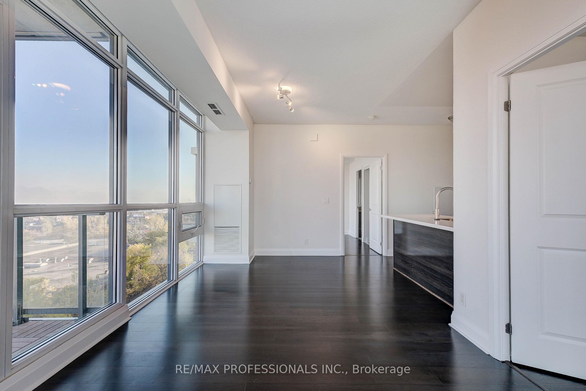 1185 The Queensway, #815