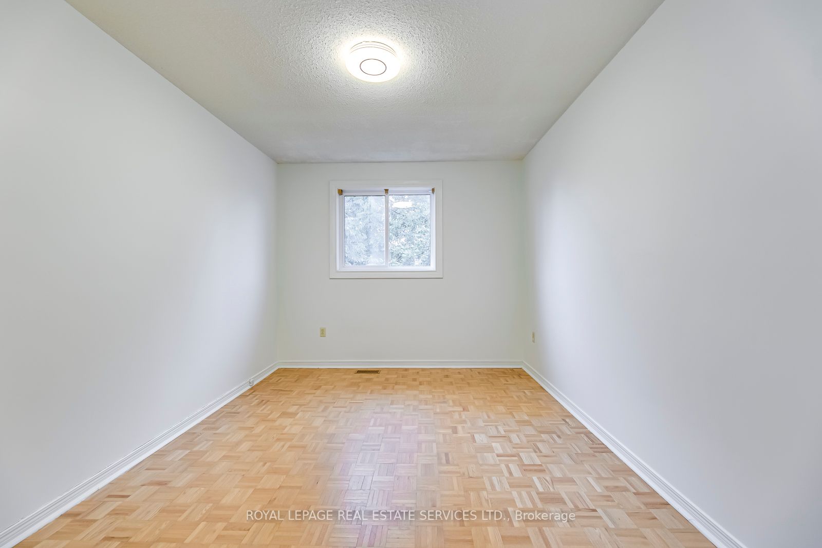 4322 Bacchus Cres