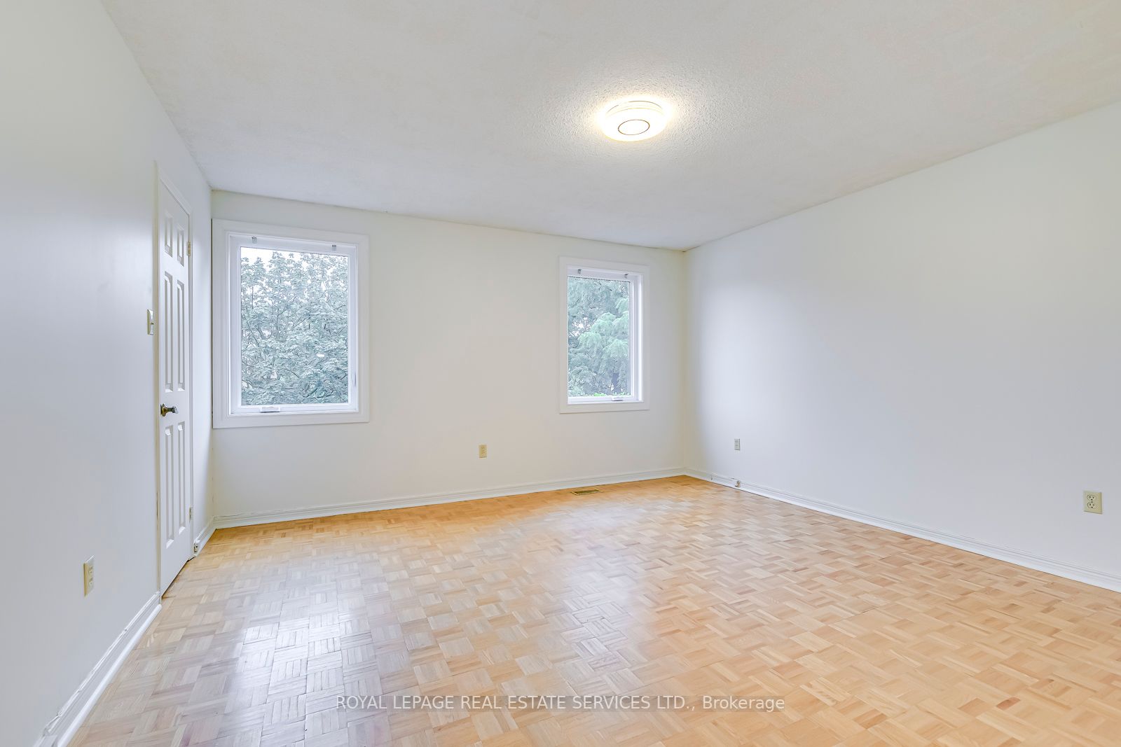 4322 Bacchus Cres