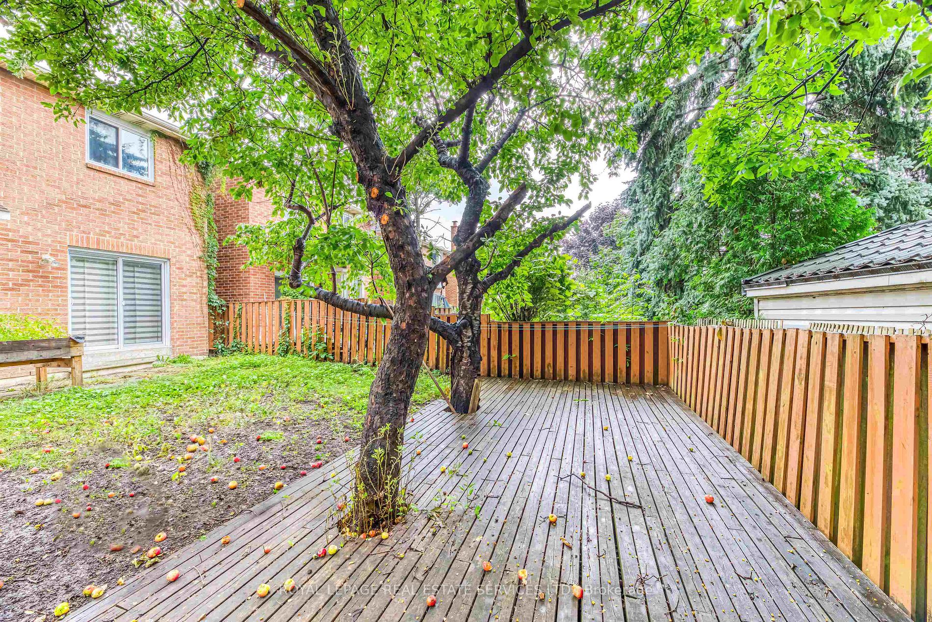4322 Bacchus Cres