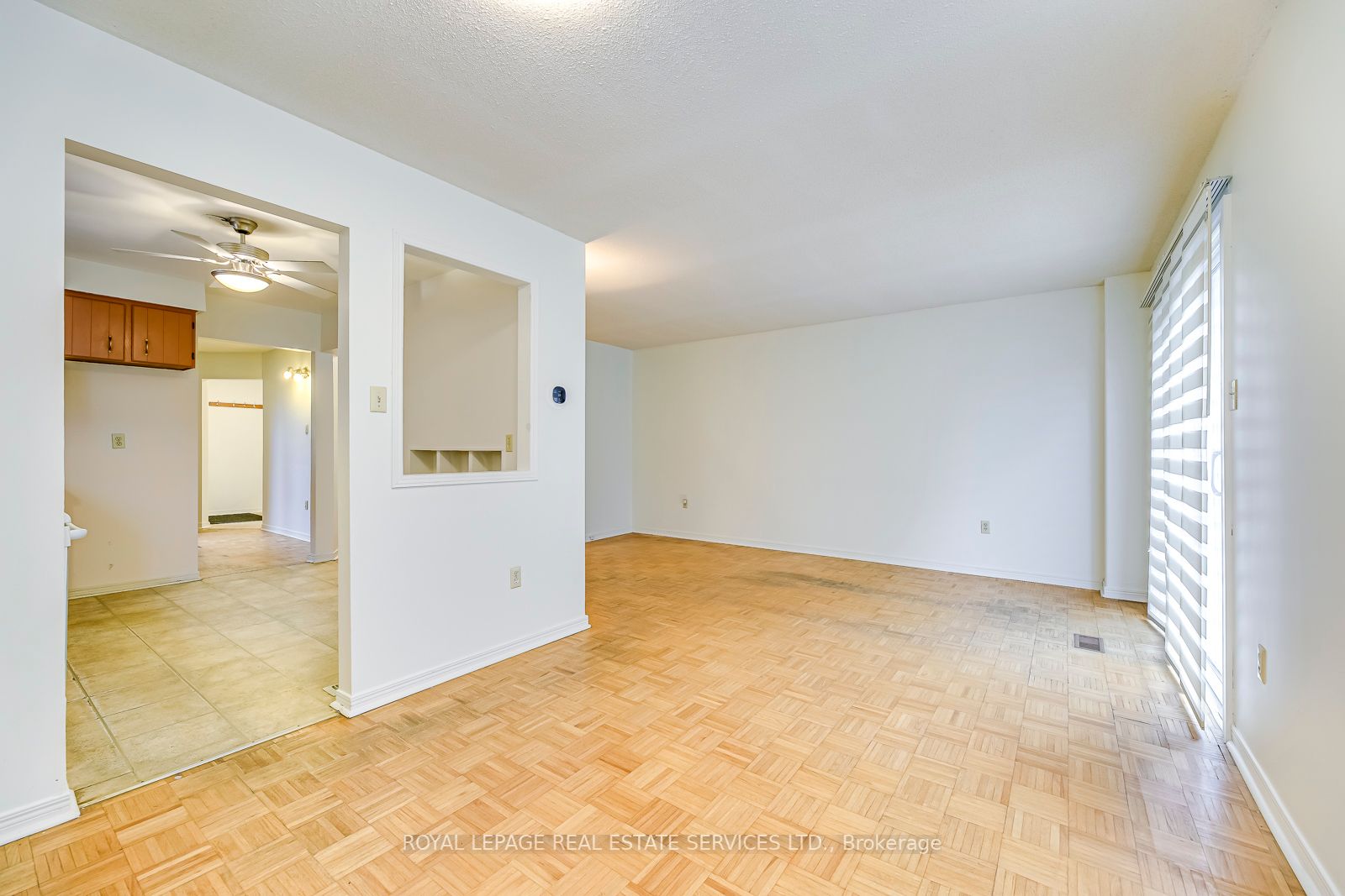 4322 Bacchus Cres