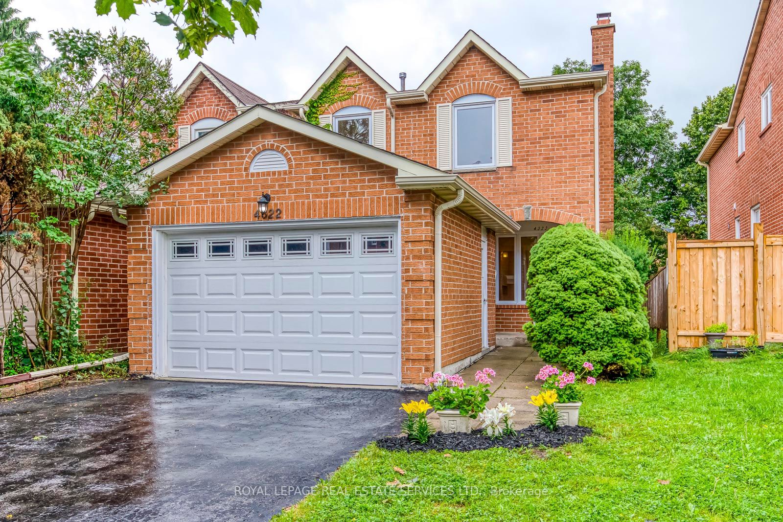 4322 Bacchus Cres