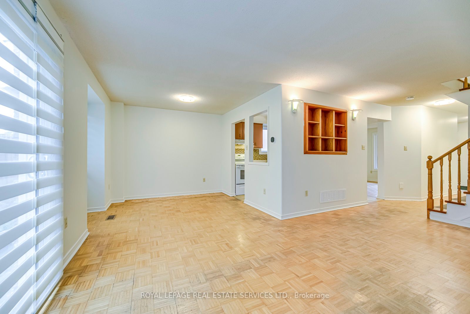 4322 Bacchus Cres