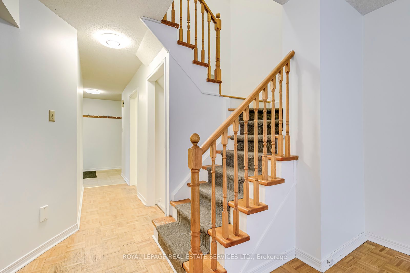 4322 Bacchus Cres