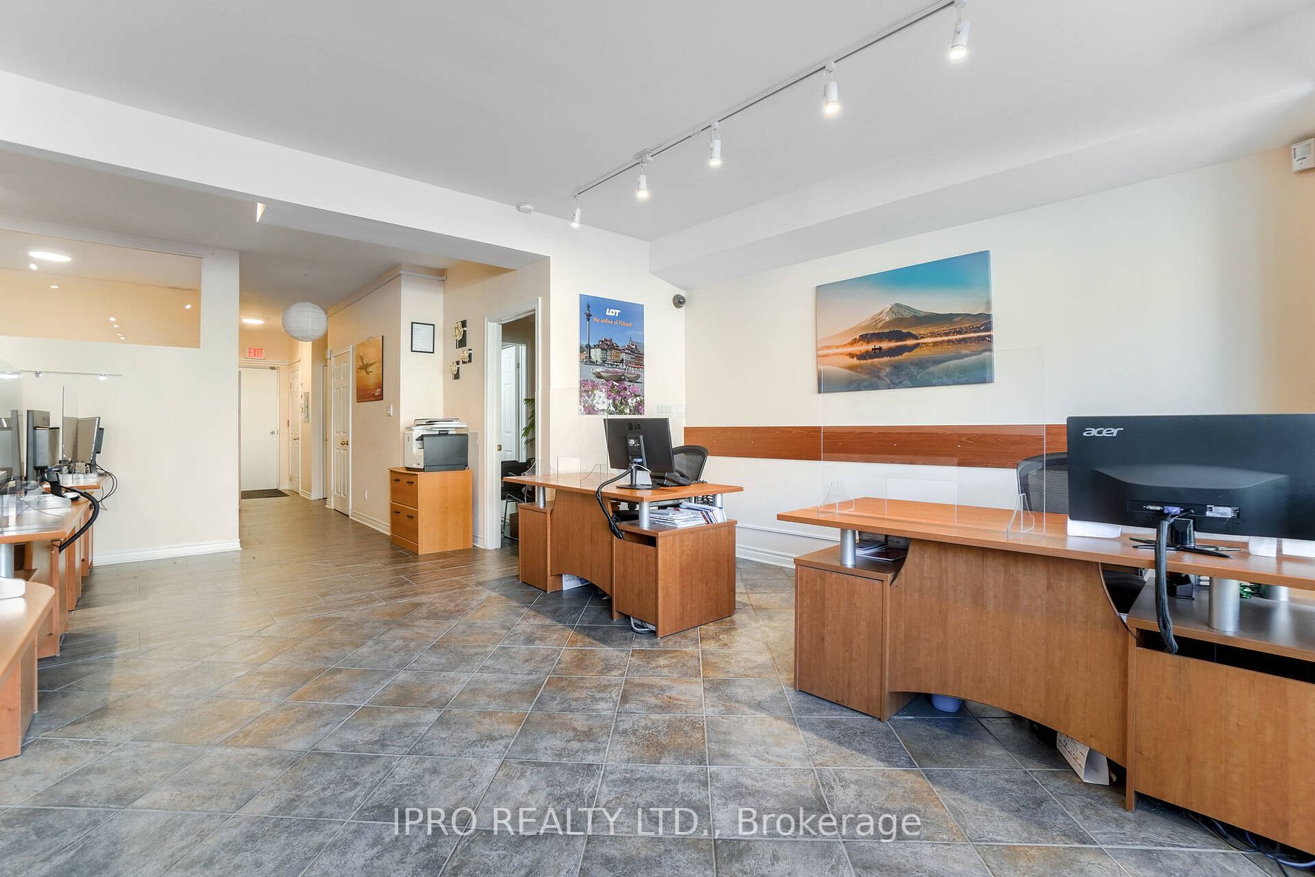3069 Lake Shore Blvd W, #102