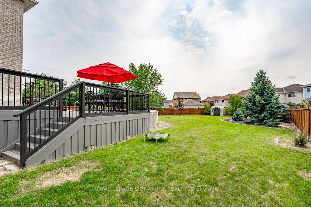 12 Hayloft Crt