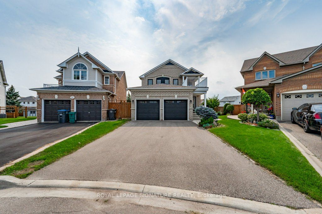 12 Hayloft Crt