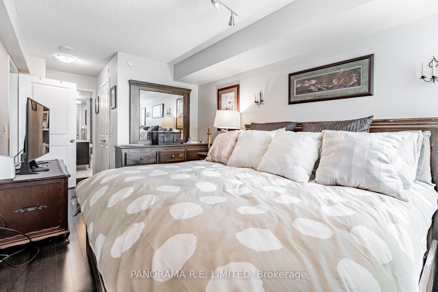 215 Sherway Gardens Road, #503