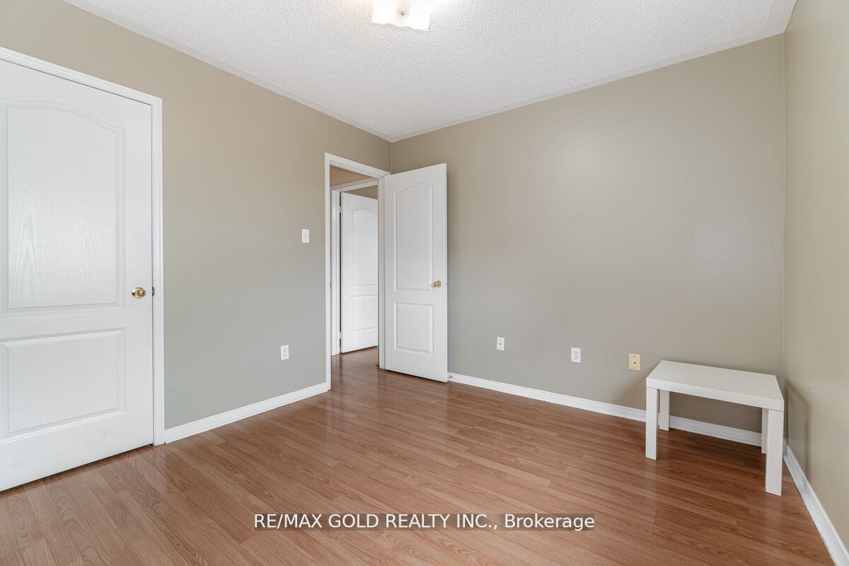 33 Willow Park Drive