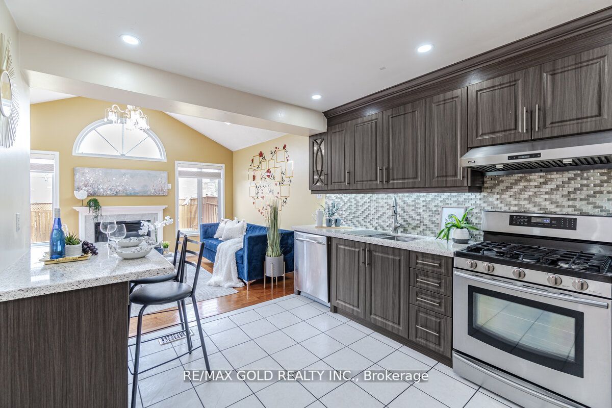 33 Willow Park Drive