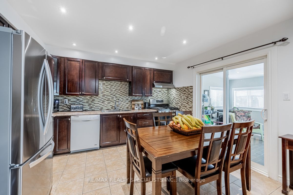 2278 Middlesmoor Crescent