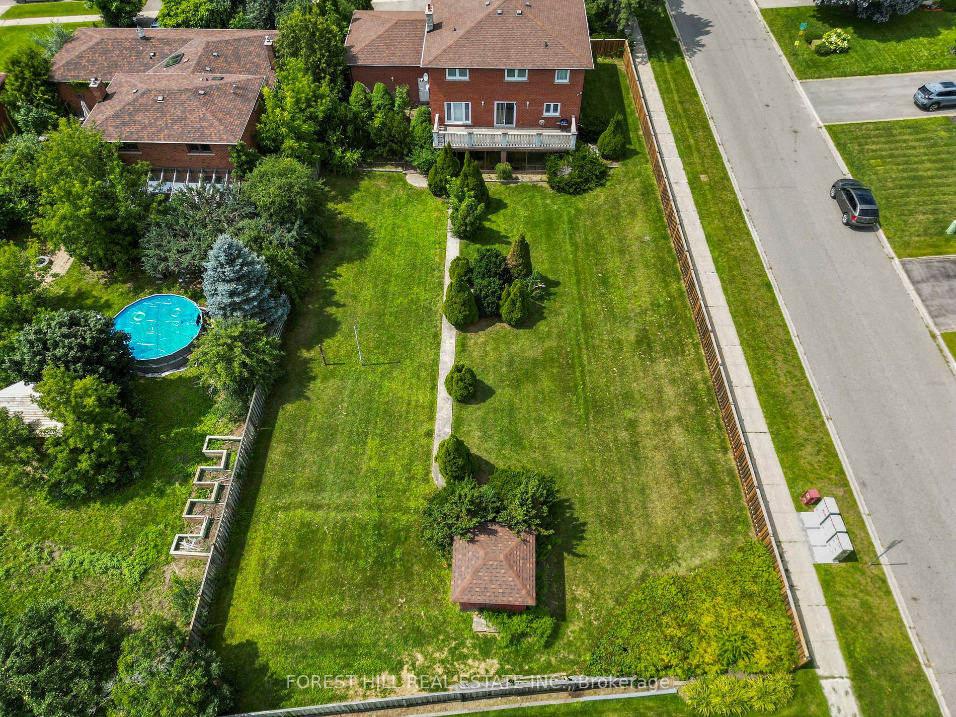 28 Walker Rd E
