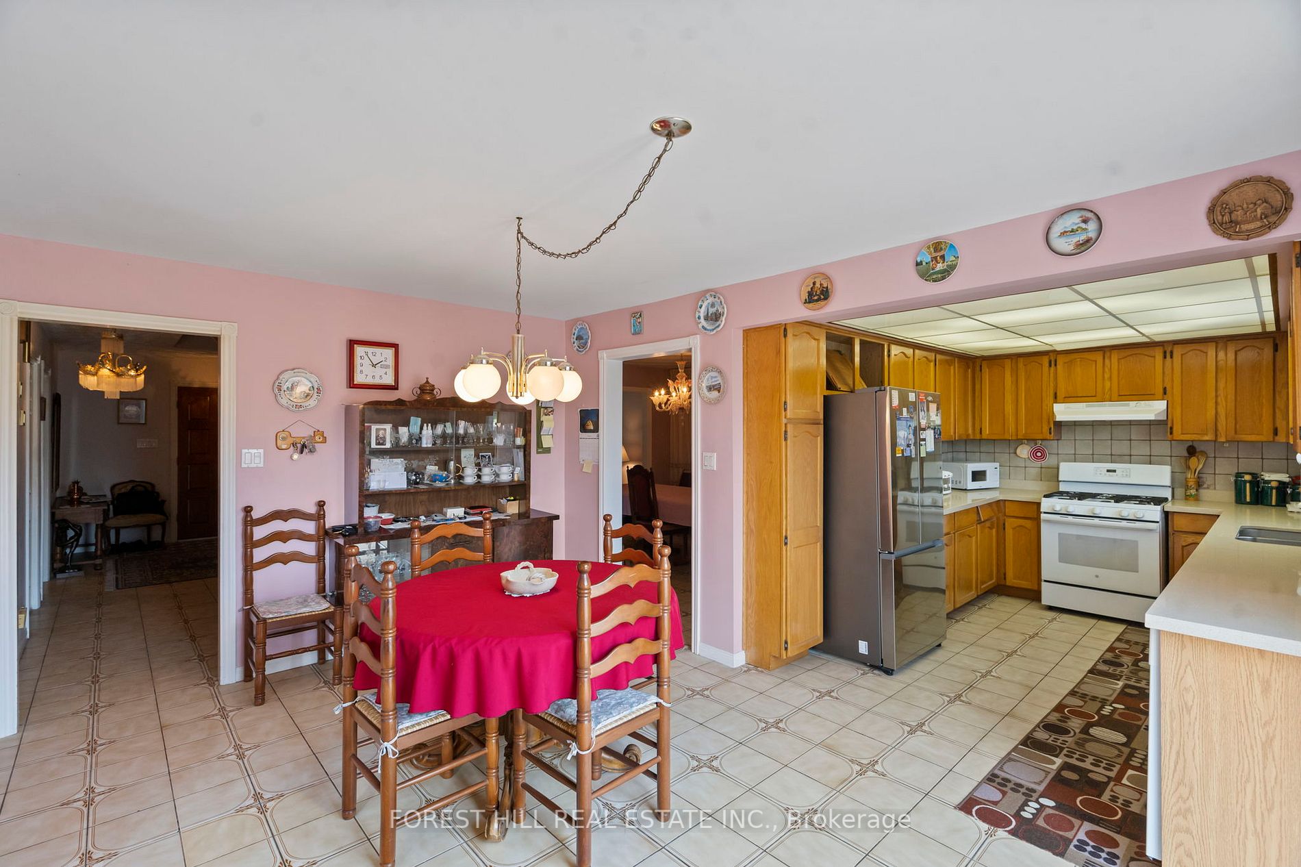 28 Walker Rd E