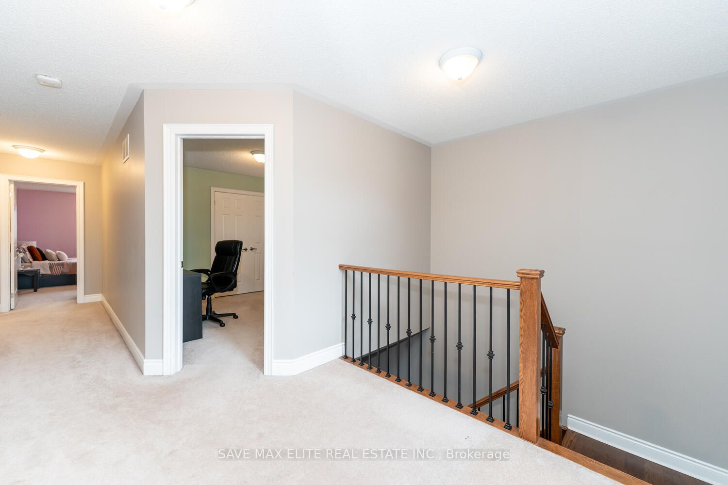 15 Lavallee Cres