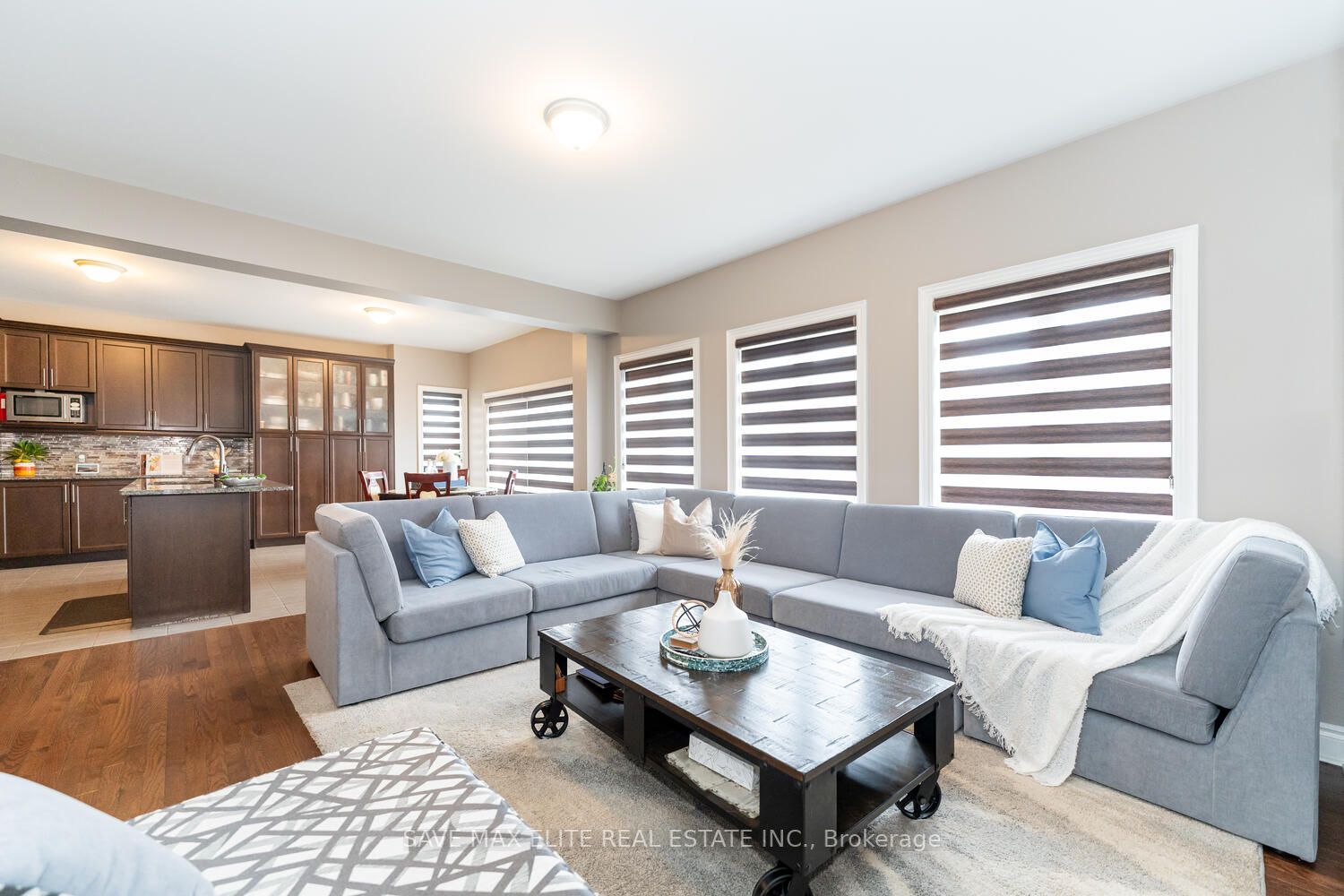 15 Lavallee Cres