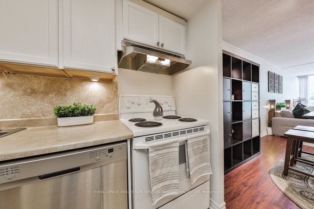 Listing W6728544 - Large Photo # 13