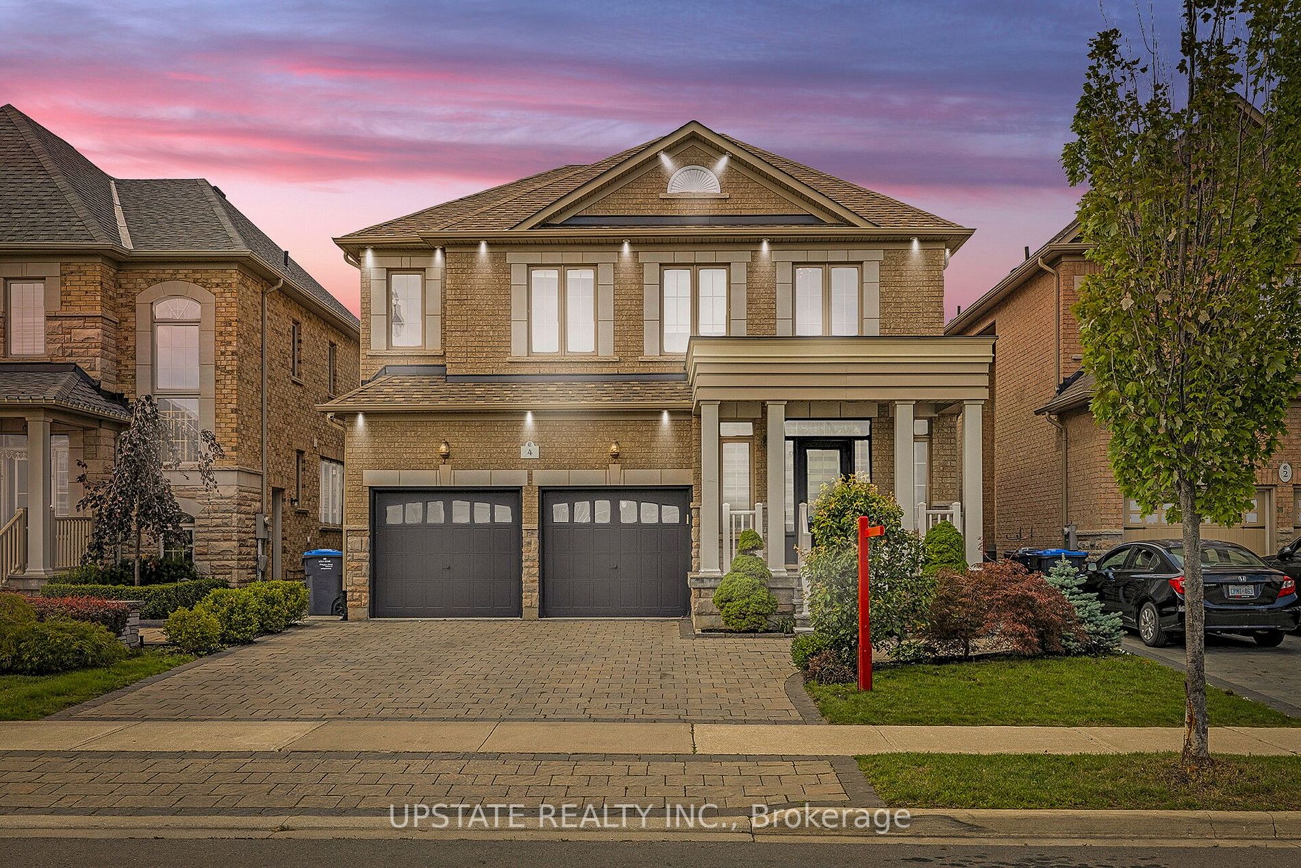 4 Ingleborough Dr