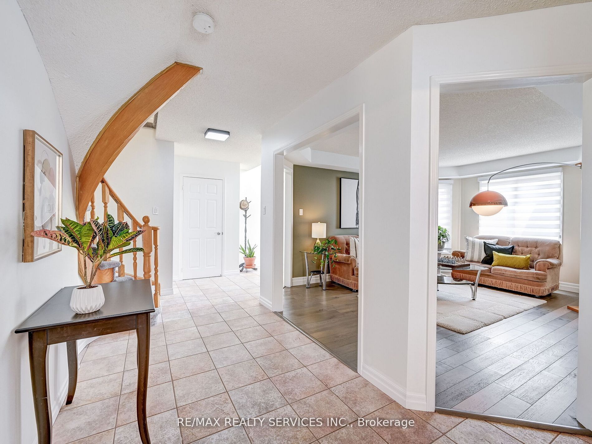 44 Sapphire Cres