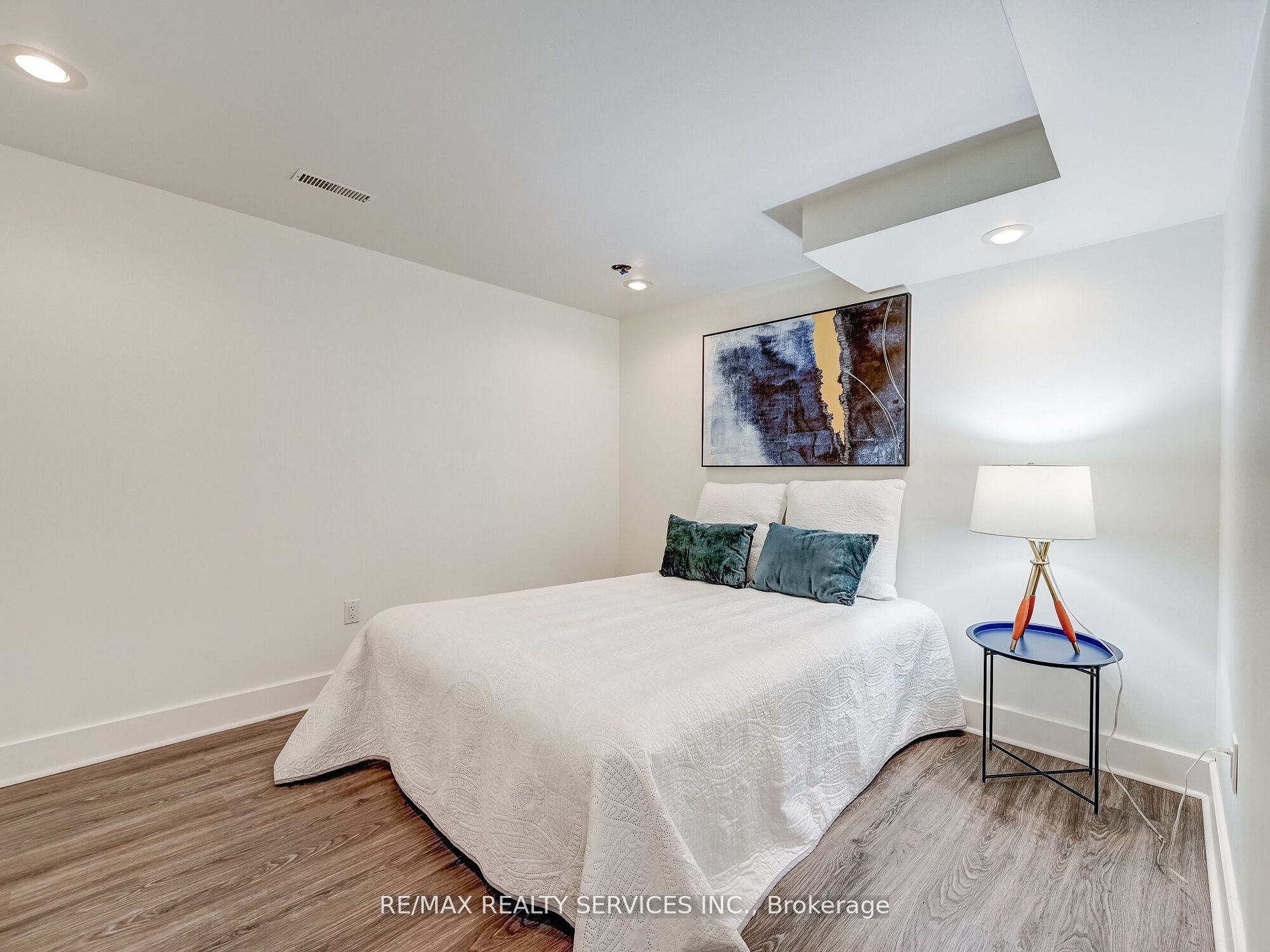 44 Sapphire Cres