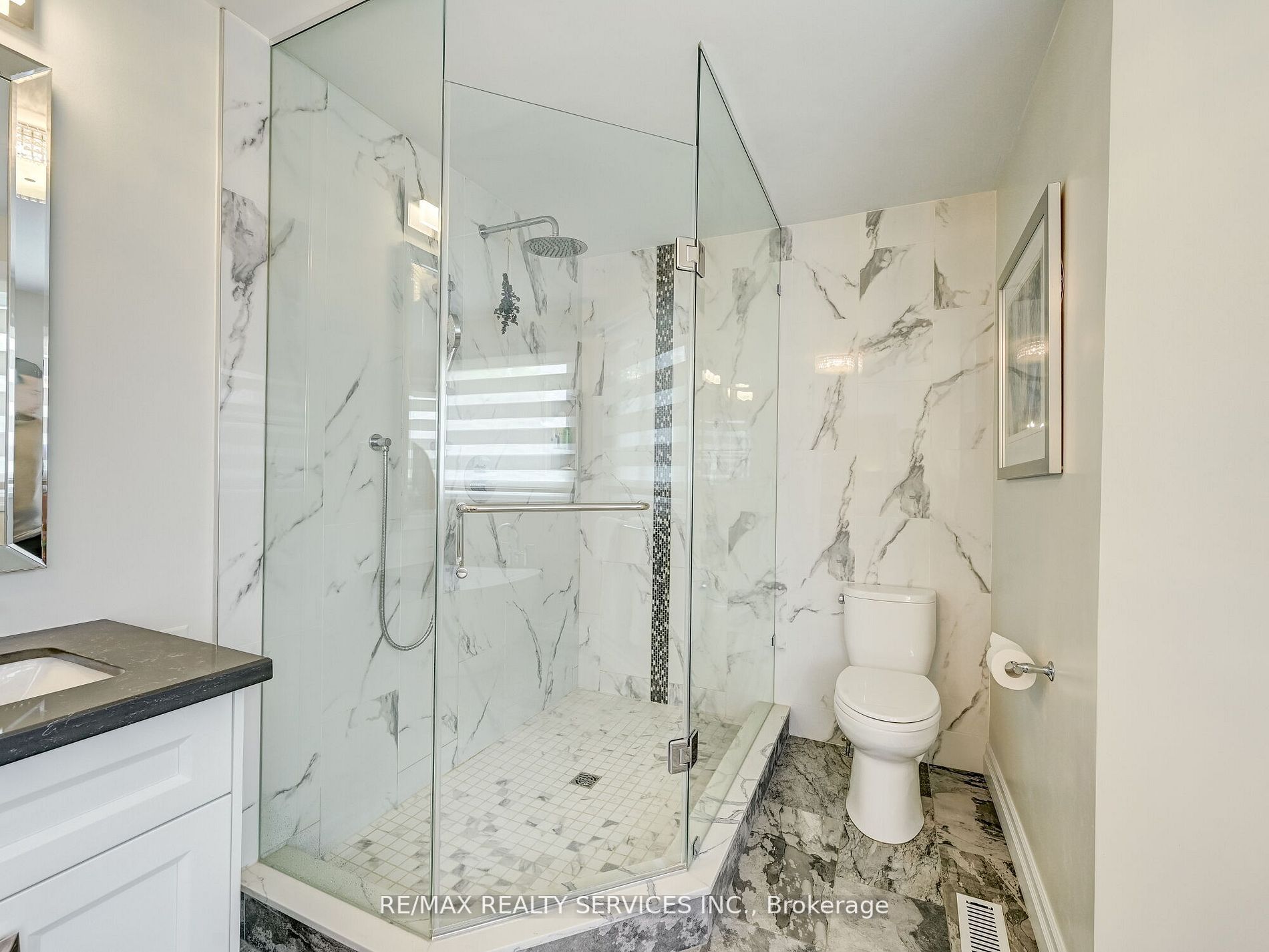 44 Sapphire Cres