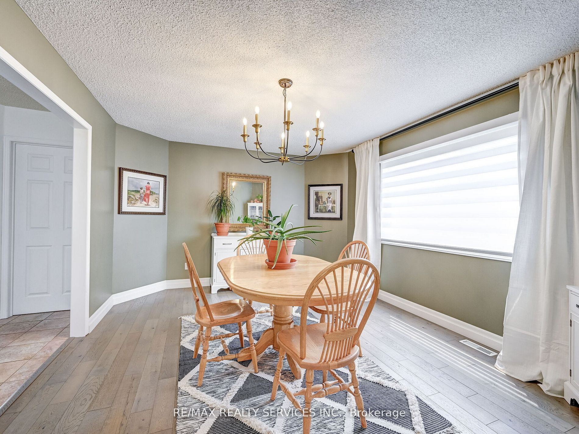 44 Sapphire Cres