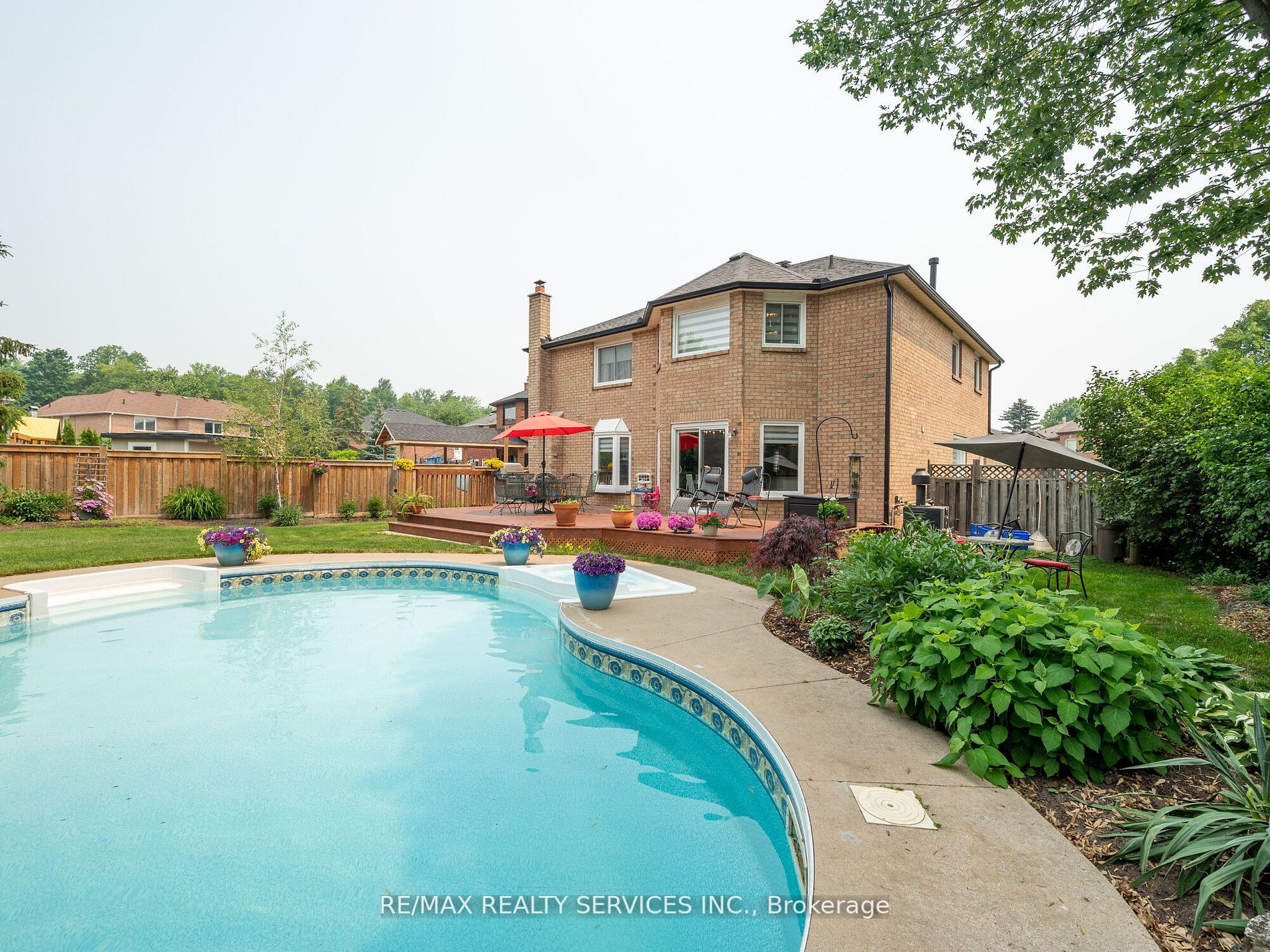 44 Sapphire Cres
