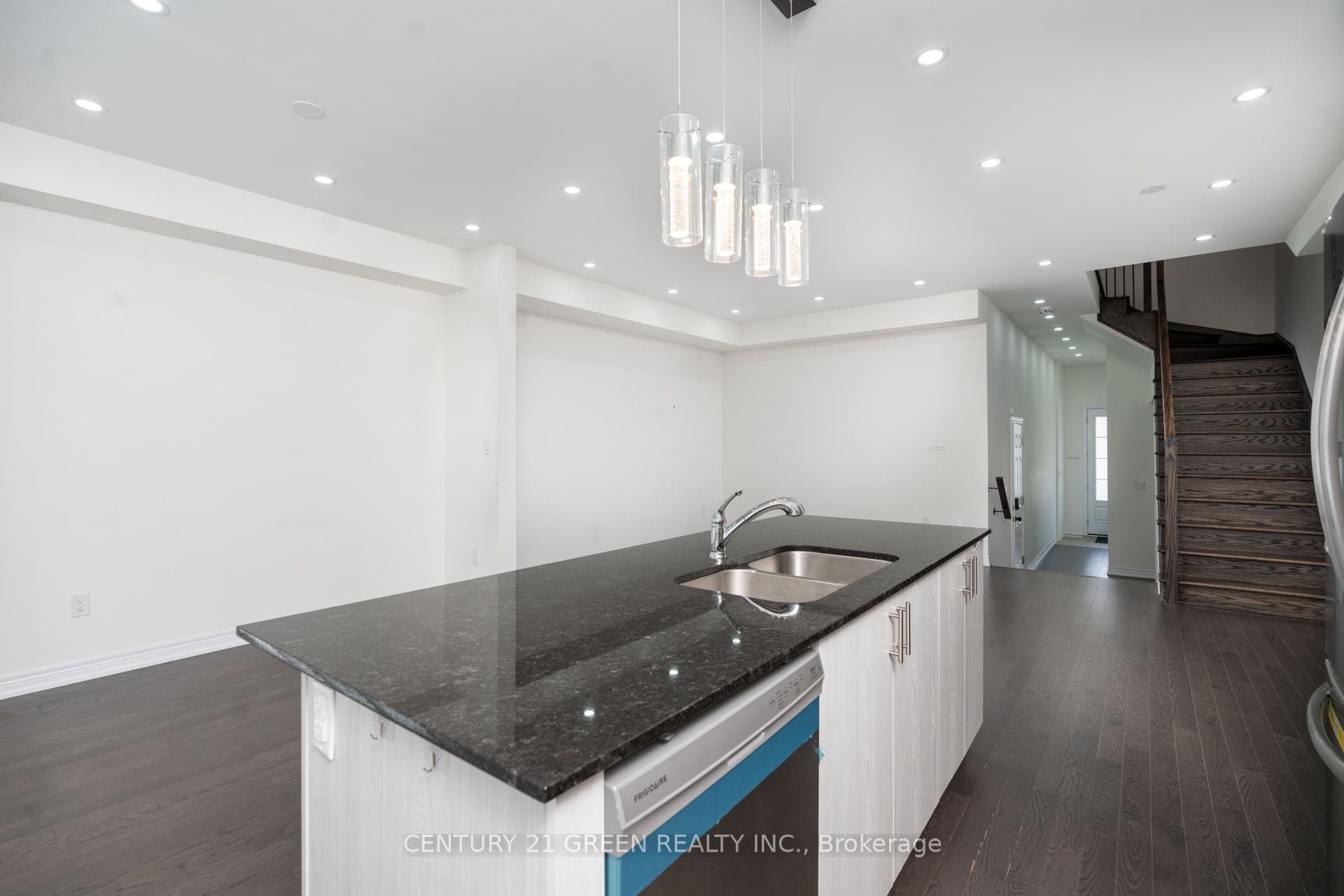 Listing W6728908 - Large Photo # 12