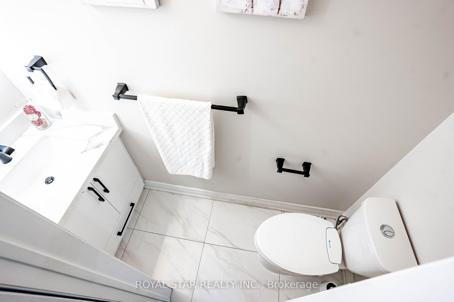 20 Junction Cres
