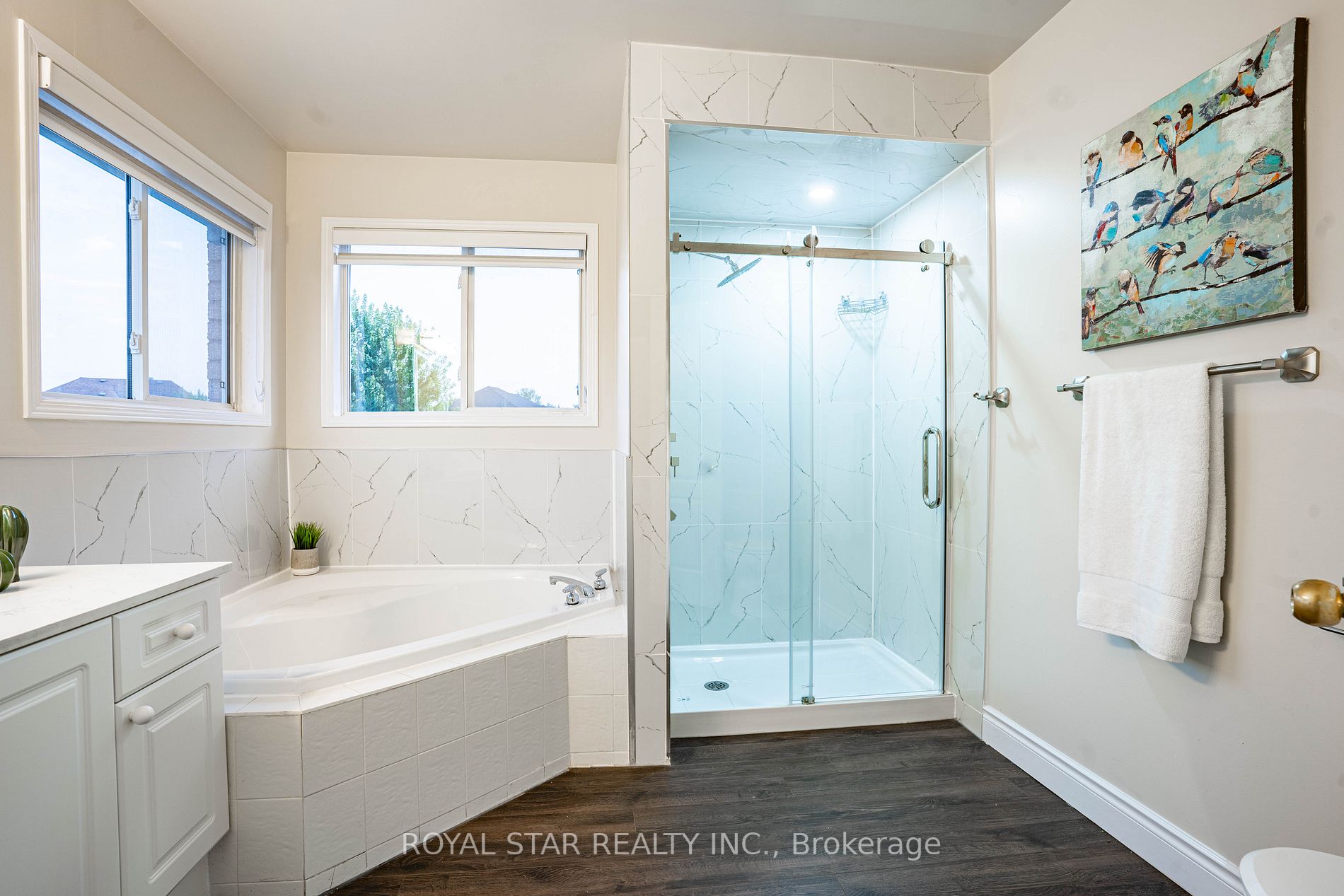 20 Junction Cres