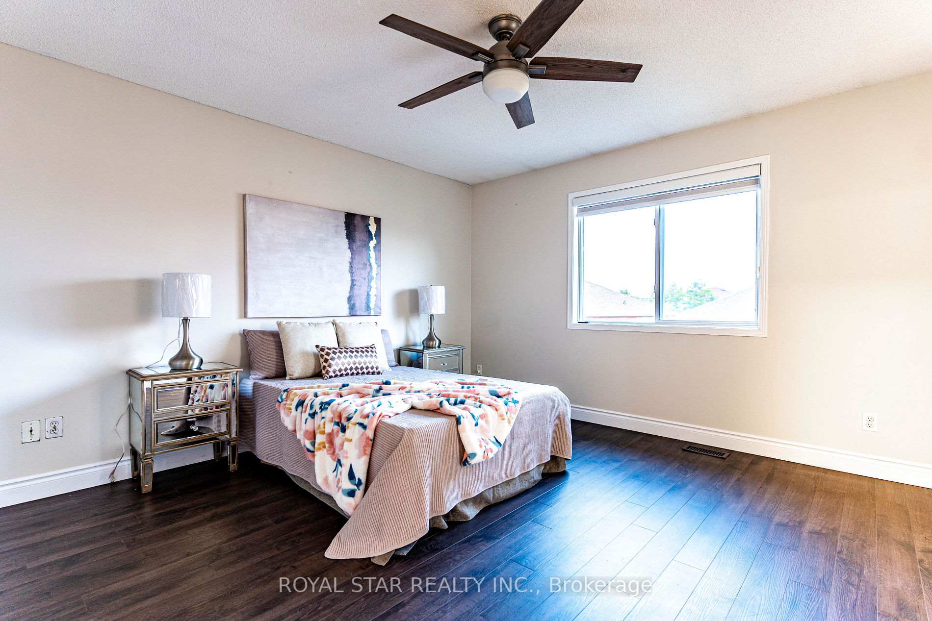 20 Junction Cres