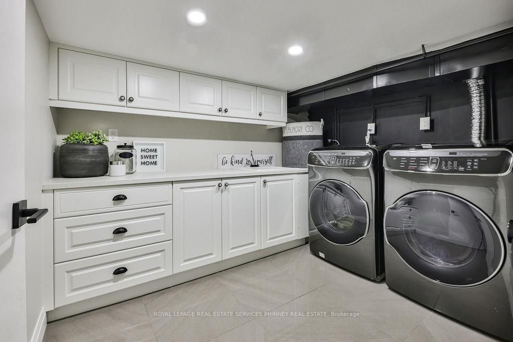 2204 Shardawn Mews