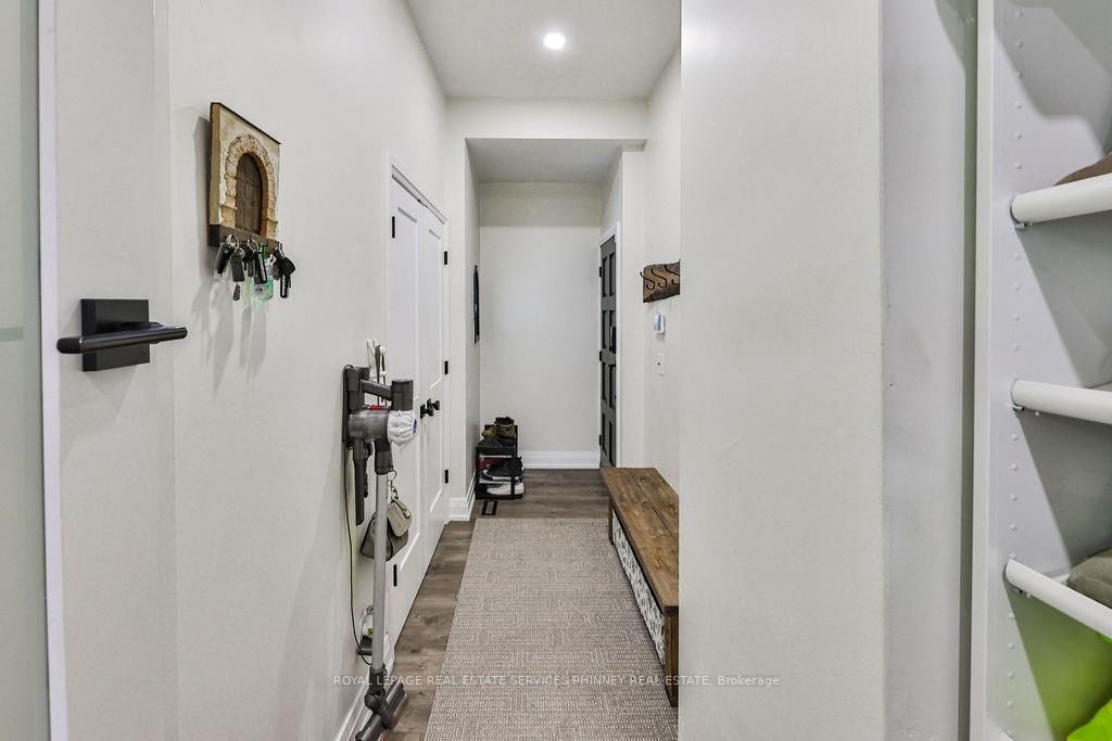 2204 Shardawn Mews