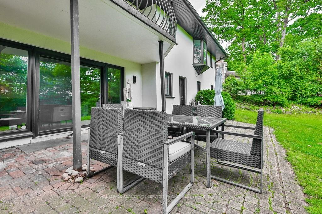 2204 Shardawn Mews