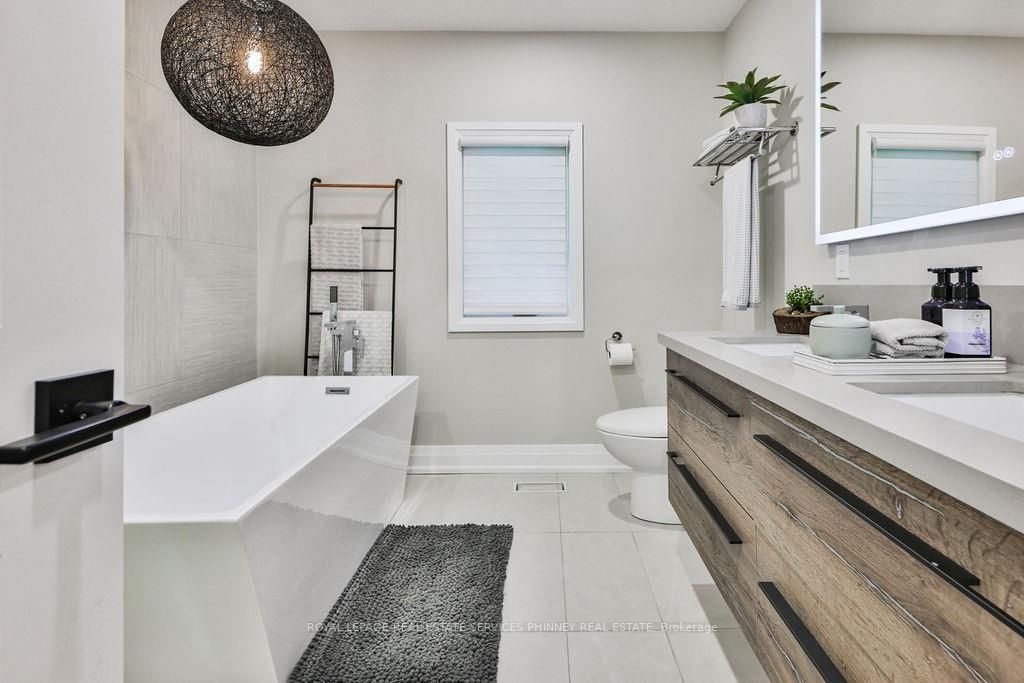 2204 Shardawn Mews