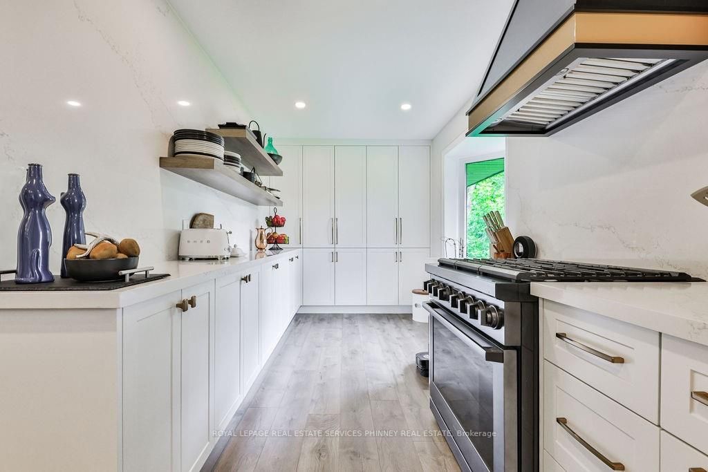 2204 Shardawn Mews