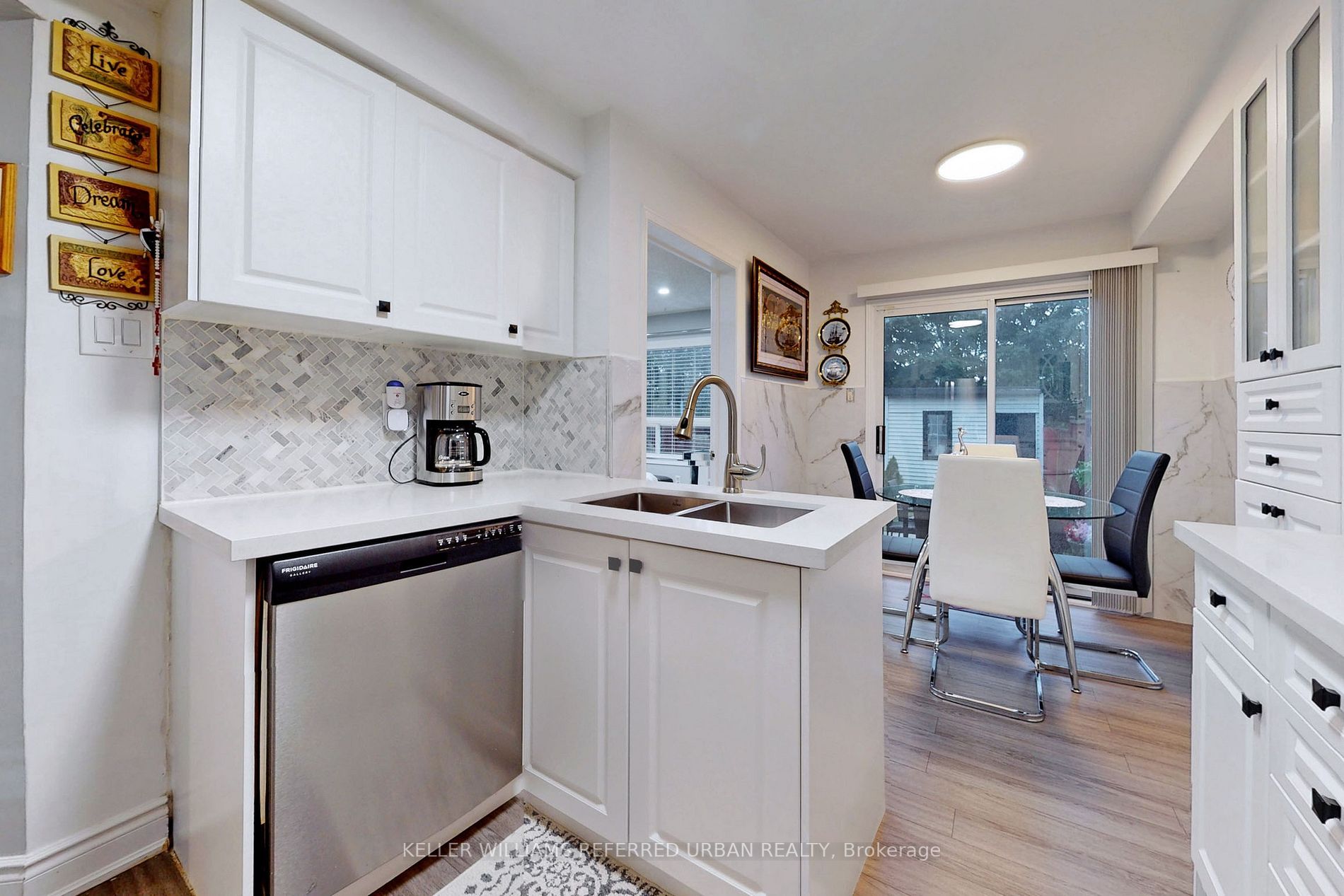 138 Rainforest Dr