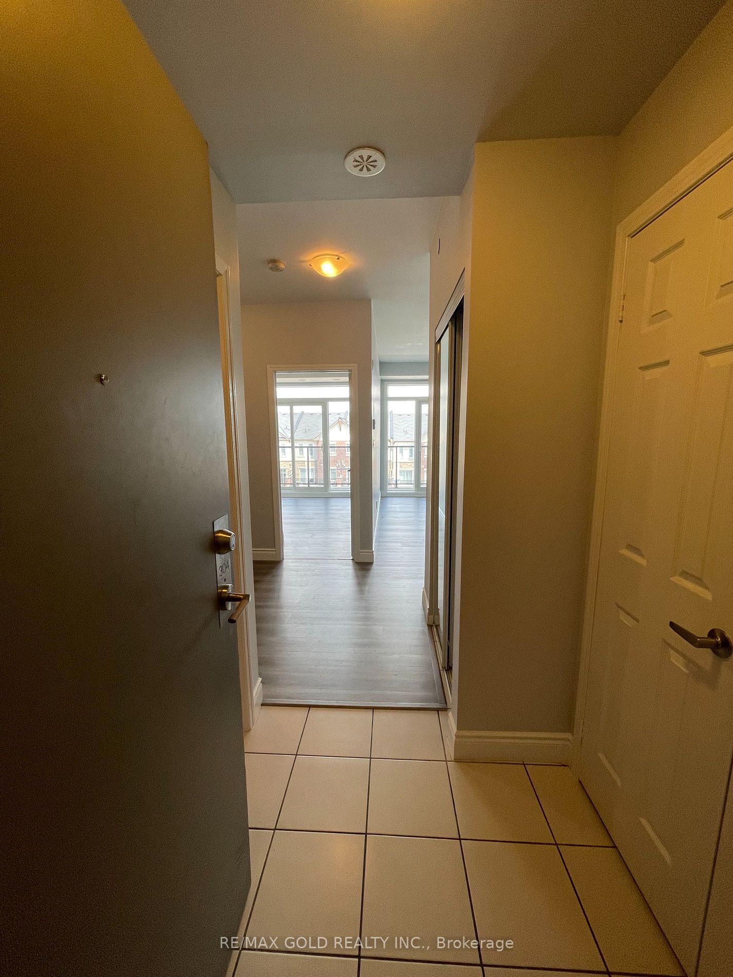 50 Sky Harbour Drive, #304